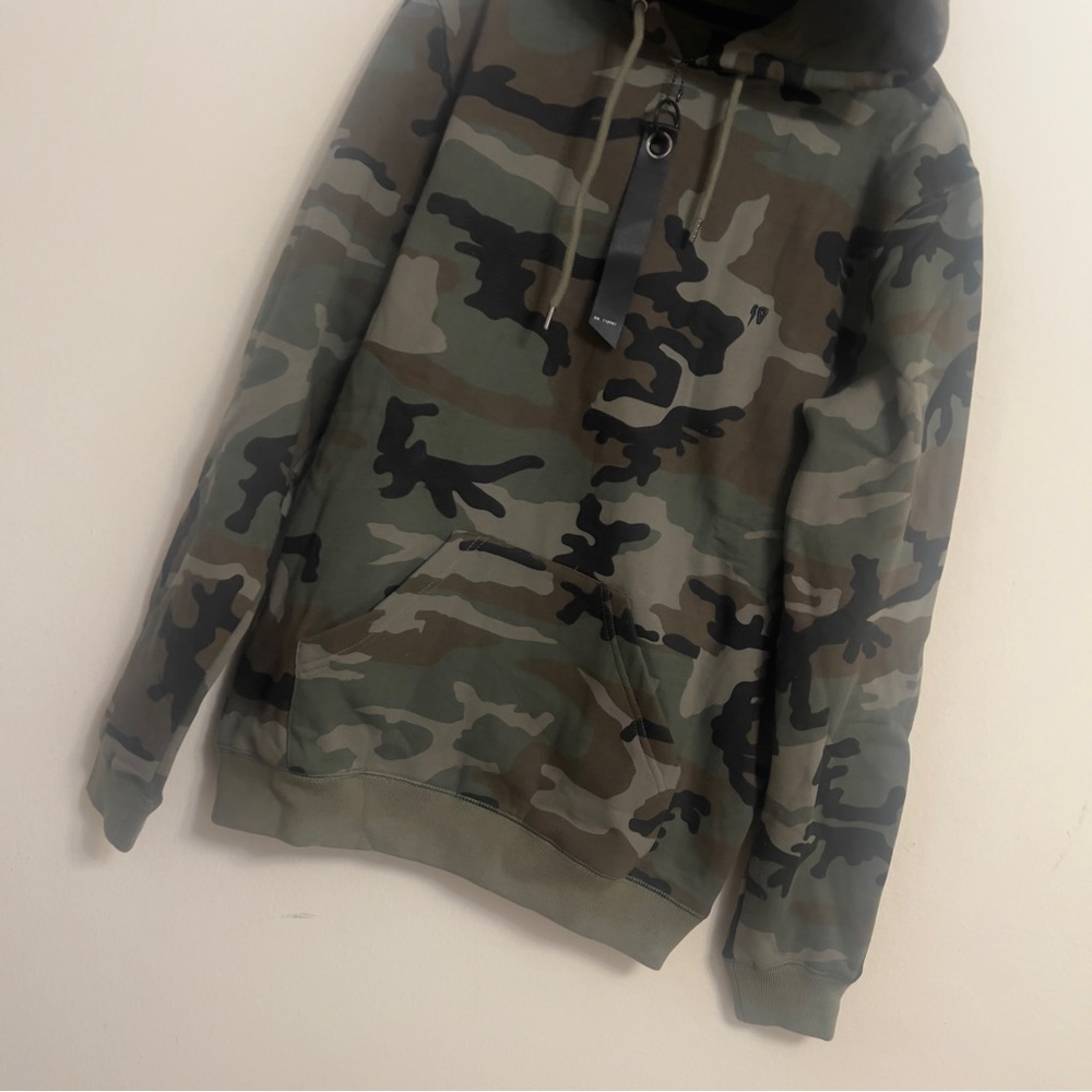 10.Deep Military Camo Patchwork Fleece Hoodie Size M NWT - Picture 4 of 8